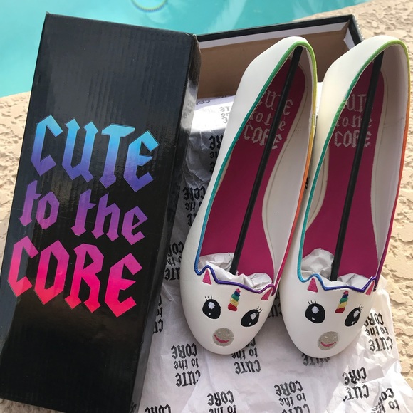 Cute to the core Unicorn 🦄 shoes - Picture 5 of 5